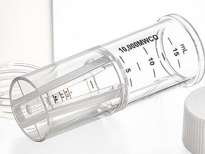 截留分子量标识和体积刻度丝印在过滤器侧面，便于识别