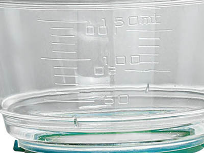 杯体透明，刻度清晰，便于观察容量